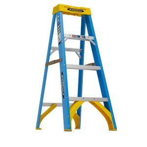 Escalera Fibra de Vidrio 4 peldaños WERNER  -  FS104